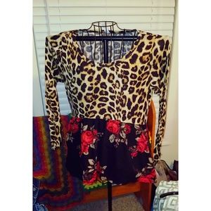 🚫🚫🚫SOLD🚫🚫🚫Leopard n Roses top